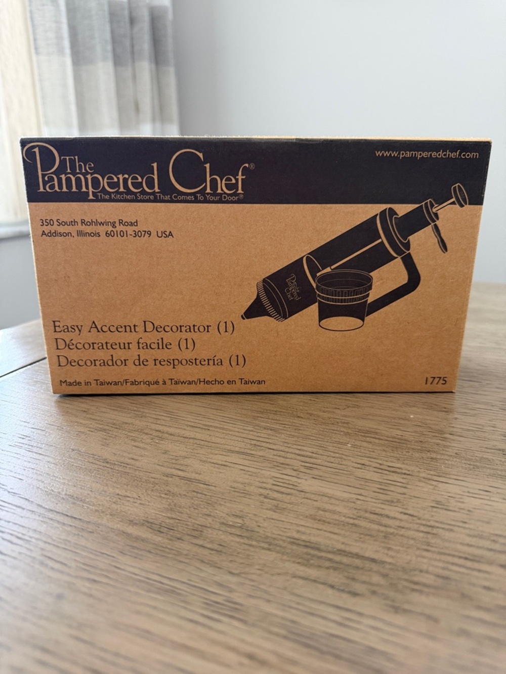 The pampered chef I775 easy accent decorator cake, decorator, deviled, eggs, etc